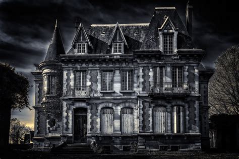 10 Top Rated Virginia Haunted Houses To Crap Your Pants In