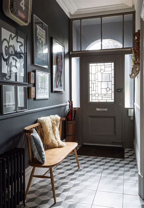 grey hallway ideas  classic ways  decorate  hall real homes