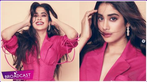 Jhanvi Kapoor Slays In Pink Short Dress During Roohi Movie Promotion