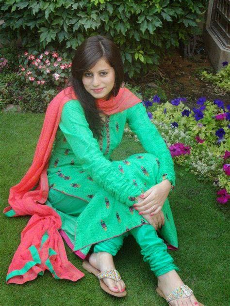 pakistani desi girls pictures hot desi girls pictures and wallpapers