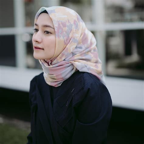 7 gaya hijab simple ala selebgram untuk hijaber pemula