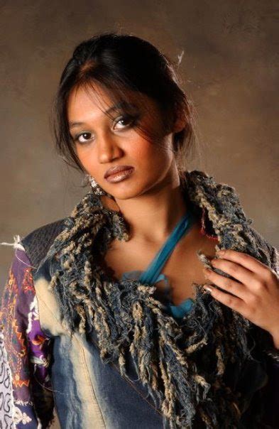 srilankan popular actress upeksha swarnamali
