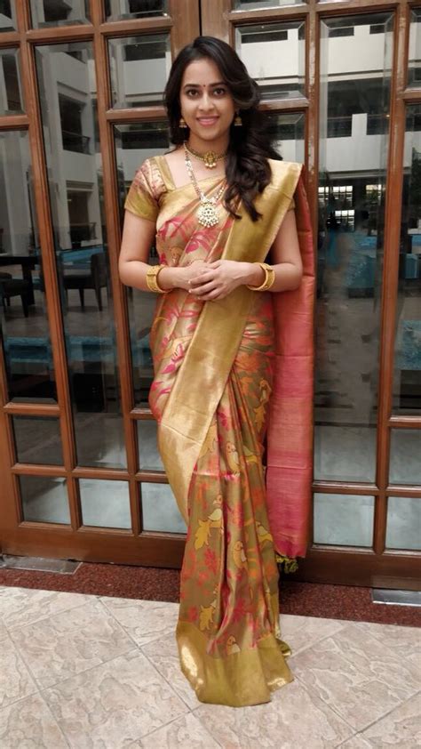 Tamil Actress Sri Divya 12 Best Hd Photos