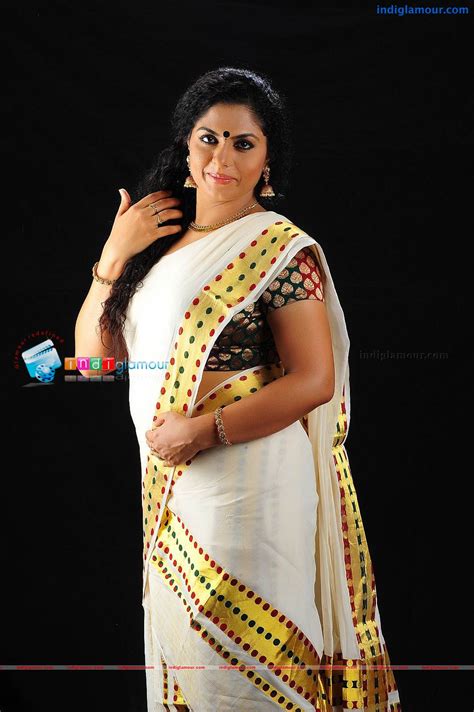 Asha Sarath Actress Photo Image Pics And Stills 217669
