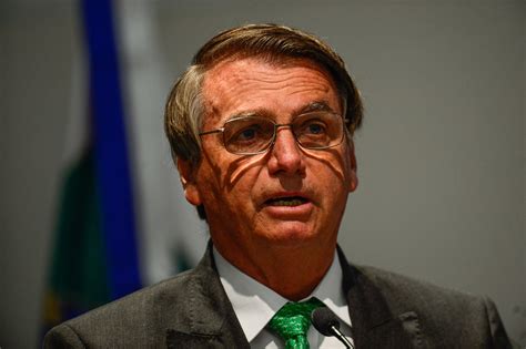 bolsonaro diz  pretende antecipar retorno ao brasil pais jornal nh