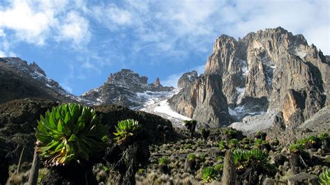 mount kenya climb safari explore  travel tours