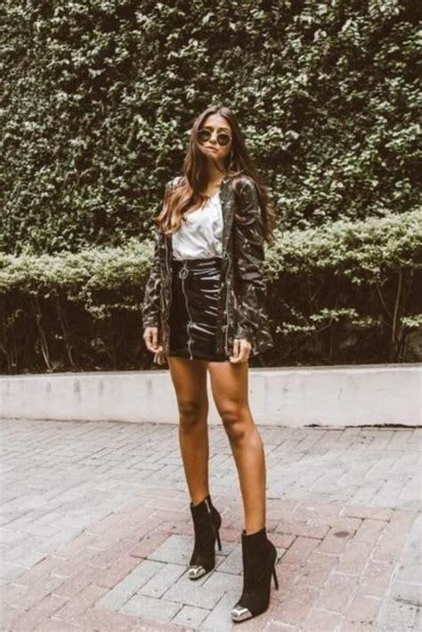 High Waist Vegan Leather Front Zip Mini Skirt Spring And Summer Fashion