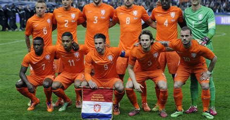 netherlands football team world cup guide  louis van gaals group  challengers mirror