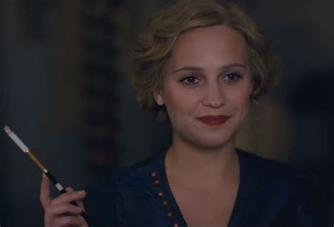 copy alicia vikander s chic waves and wine red lips from the danish girl beauty