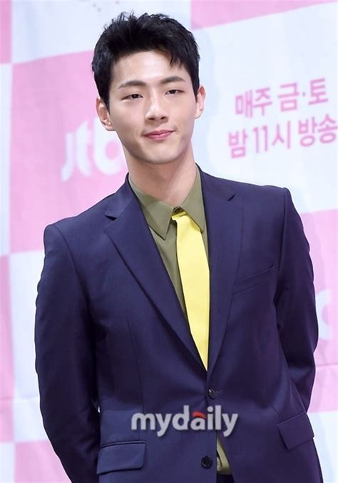 actor ji soo sues malicious internet user false allegations about sex