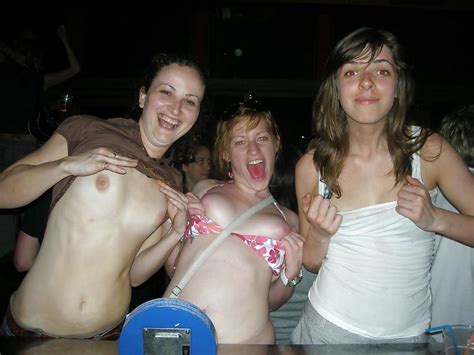 drunk girls flashing tits at the bar 32 pics xhamster
