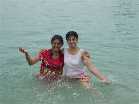 Indian Girls In Beach Indian Girls In Bikini Seductive