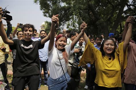 India Decriminalizes Homosexual Acts In Landmark Verdict The Columbian