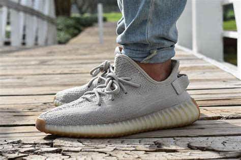 cleanest yeezy   rsneakers