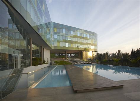 vivanta hotel wow architects warner wong design archdaily