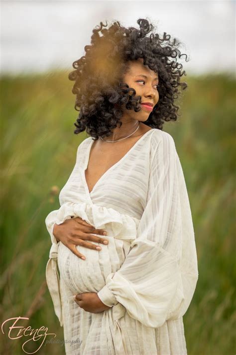 pregnant african woman in zimbabwe photo by erenez photography