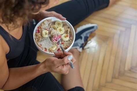 10 Fitness Experts Share Their Go To Healthy Breakfasts