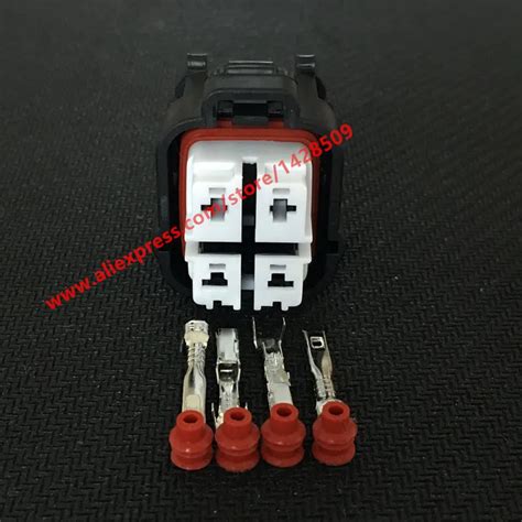 sets  pin automotive gasoline pump plug electric fuel pump connector  toyota mazda