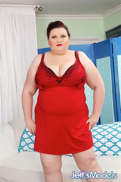 pretty bbw stazi strips out of her black bra and panties