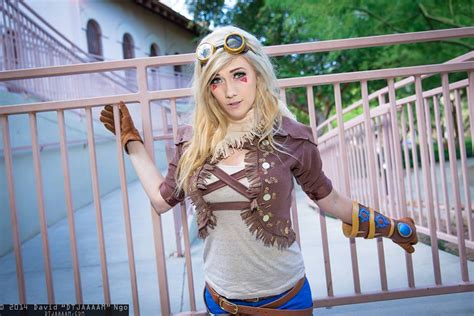 [found] Ezreal From League Of Legends Lindsay Elyse