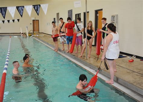 outdoor recreation offers lifeguard lessons dyess air