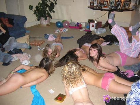 girls masturbating at slumber party