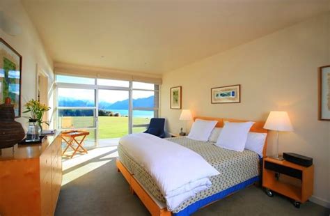 perfect place  earth wanaka luxury lodge  zealandthis place