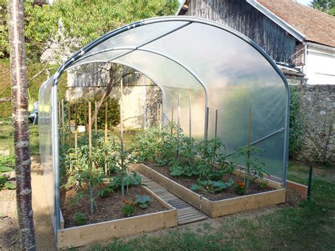 serre  tomates larg   jardin couvert serre  tomate  fabriquer une serre tunnel de