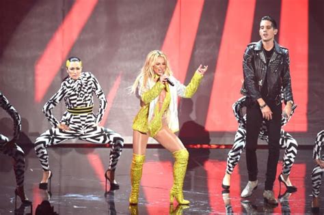 Britney Spears On Vmas Stage The Hollywood Gossip