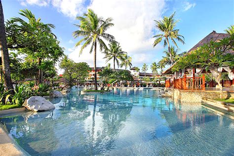 Nusa Dua Beach Hotel And Spa På Bali Badeferie Med Benns