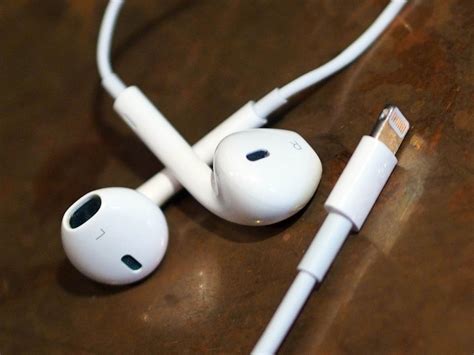 apple adds headphones  lightning cable certification standard imore