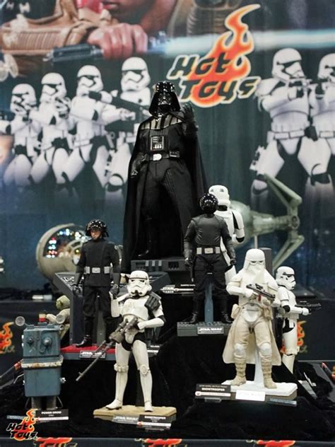 a look at the hot toys sdcc booth