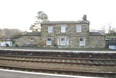 3 bedroom detached house for sale in the railway station