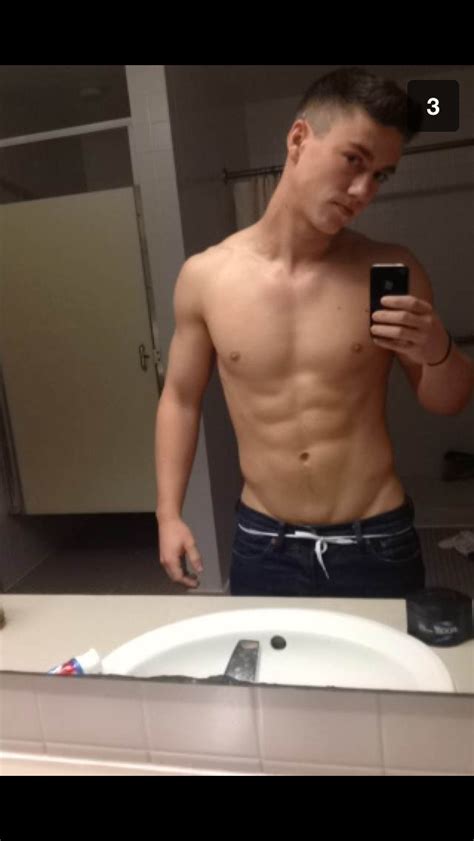 men shirtless abs muscles selfie fitness bodybuilding hot guy selfies pinterest