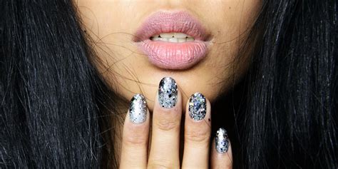 How To Easily Remove Glitter Nail Polish How To Get Glitter Polish Off