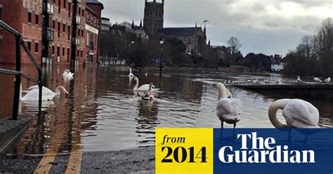 worcester braced for further flooding as river severn continues to rise