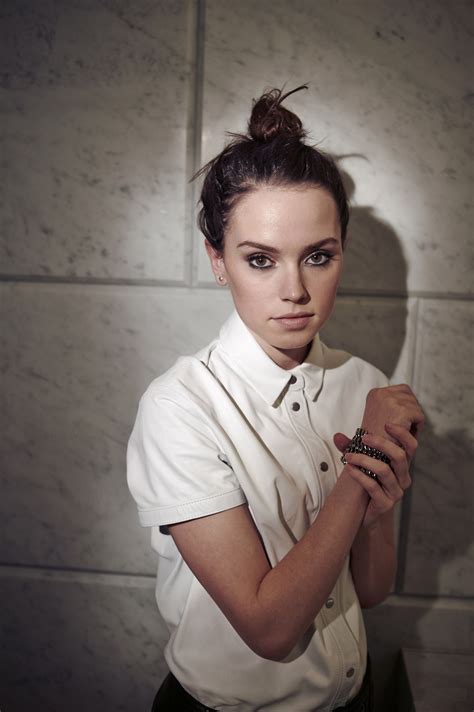 daisy ridley is hot and sexy hollywood actress 40 photos