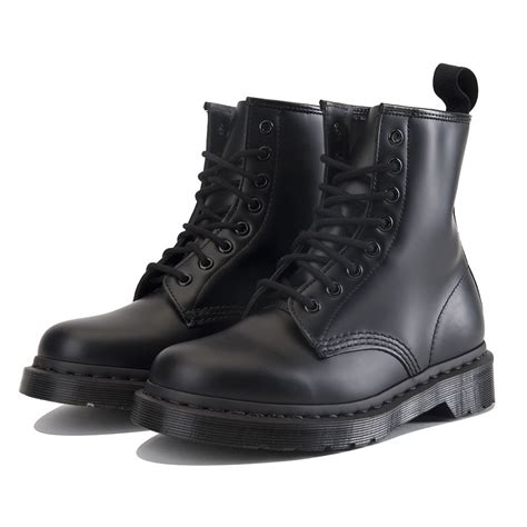 dr martens unisex  mono black smooth boots black