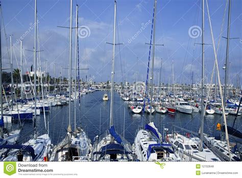 van de de stadssport van barcelona de haven middellandse zee stock foto image  europa boten