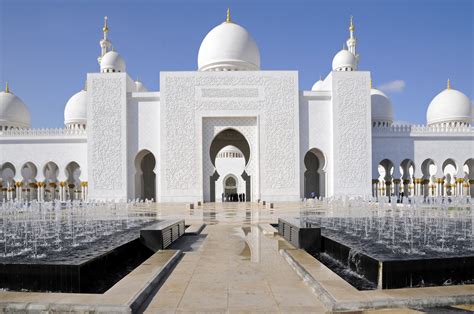 sheikh zayed grand mosque  abu dhabi pictures united arab