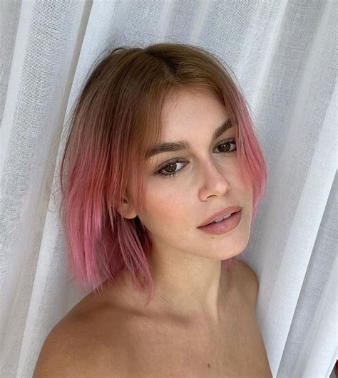 kaia gerber with pink hair 7 photos the fappening