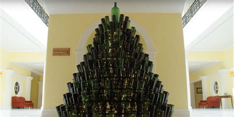 wine bottle christmas tree   wine bottle