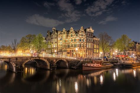 stunning airbnbs  amsterdam  edition