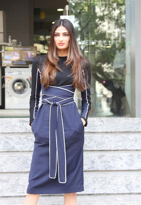 High Quality Bollywood Celebrity Pictures Athiya Shetty Looks Hot At