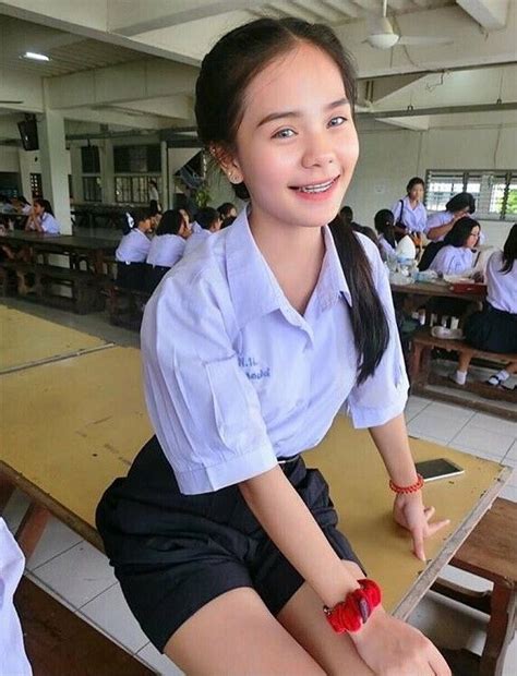 ปักพินโดย Angelgabriella ใน Thai Girls สาวม ปลาย คนสวย สาว