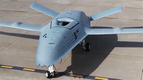 boeing mq  stingray carrier based tanker drone  boat tailed unmanned jet
