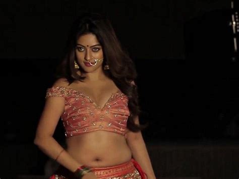 Anu Emmanuel Hot And Sexy Cleavage Show Photo Stills