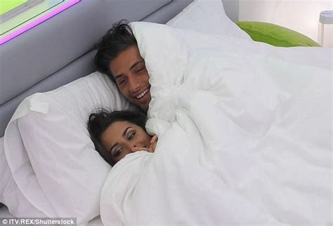 amber davies mum doesn t care about sex on love island daily mail online