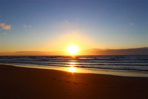 gratis afbeeldingen strand landschap zee kust water natuur oceaan horizon hemel zon