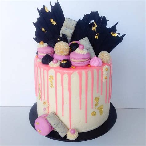 pin by cocoa 26 on pipedreams cake drip cakes desserts